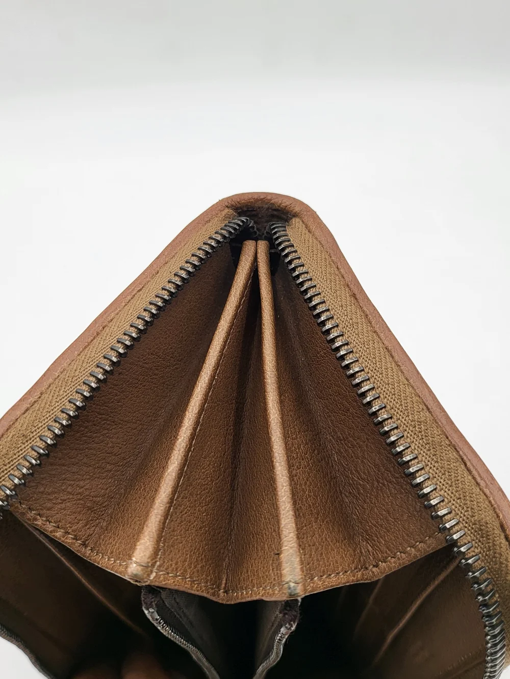 Bottega Veneta Brown Intrecciato Python Zip-Around Wallet.Authentic.Full Set.. - Picture 15 of 16